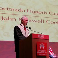 Universidades jesuitas dan Honoris Causa al Nobel de Literatura John Maxwell Coetzee