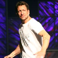 "Esto salió al aire": Nico Vázquez se propasó en una escena y una fan lo mandó al frente. VIDEO