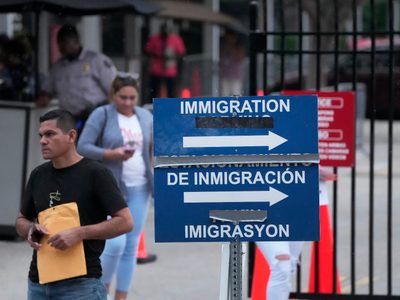 Florida: Juez rechaza bloquear ley que sanciona transportar personas que viven ilegalmente en EU