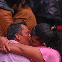 Más de dos mil parejas celebran el 14 de febrero casándose en boda colectiva de la CDMX