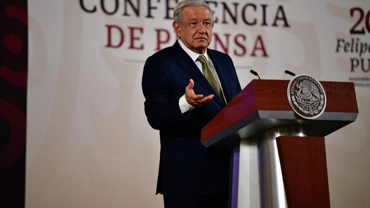 AMLO. "Continúa la labor para que rescatistas puedan bajar"
