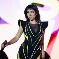 María Becerra y un outfit hollywoodense para impactar en las noches de otoño: lo vas a querer