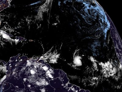 Tormenta tropical “Beryl” avanza hacia sureste del Caribe y amenaza con convertirse en huracán