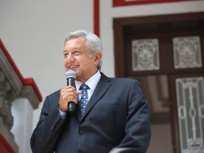 López Obrador anuncia su programa de salud; aplicará 10 mil mdp en rehabilitar 50 hospitales