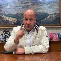 Alfaro retira cargos contra jóvenes 'por última ocasión”