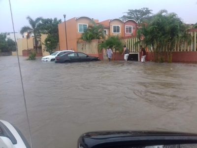 Narda desborda ríos, provoca deslaves e inundaciones en su paso por Guerrero y Jalisco