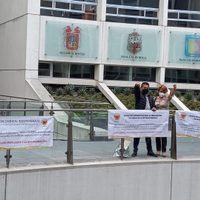 Sindicalistas bloquean acceso al Senado