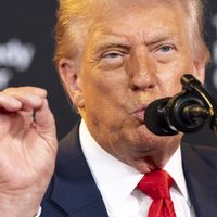 Gobierno de Trump revisa a los 55 millones de extranjeros con visas en busca de violaciones