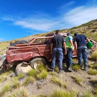 Un criancero del Norte Neuquino murió tras caer su camioneta por un barranco