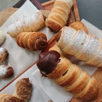 Cañoncitos exprés con 3 ingredientes y en 15 minutos: una receta fácil y tentadora que todos van a amar