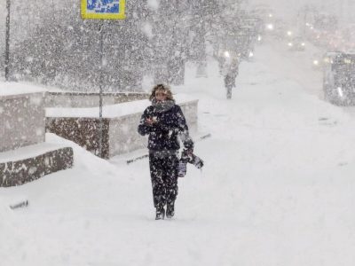 Moscú reportó la mayor nevada en 145 años; perturbó tráfico en carreteras y vuelos