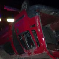 Murió un hombre tras un vuelco de una Kangoo en el cruce de rutas 250 y 2 en El Solito