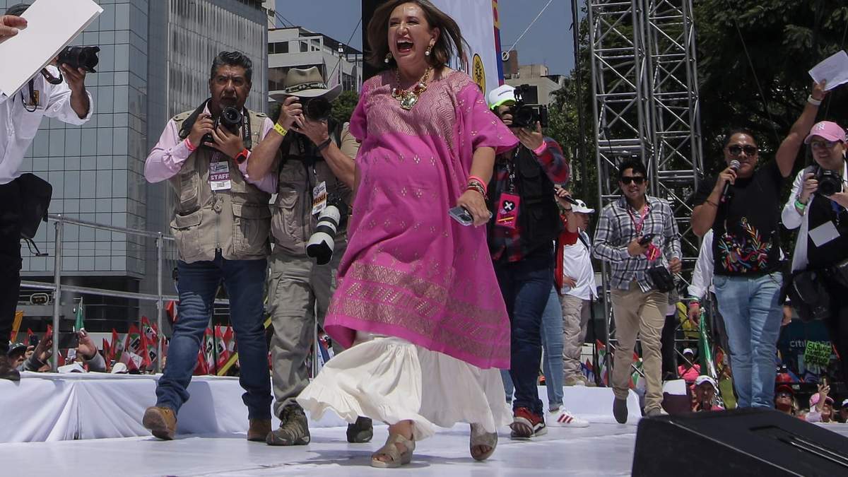Xóchitl Gálvez recibió constancia de candidata del Frente Amplio por México