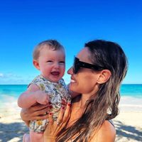 Pampita mostró a su hija Ana en un momento desopilante y tierno