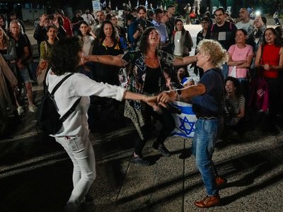 Hamás libera a 24 rehenes a cambio de 39 presos palestinos como parte del canje de alto el fuego