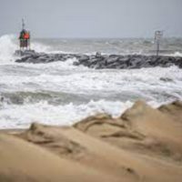 La tormenta Ofelia azota Carolina del Norte con fuertes lluvias
