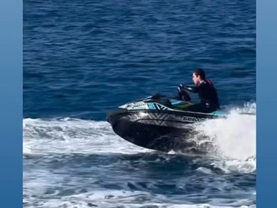 Moto acuática y velocidad: Colapinto de vacaciones