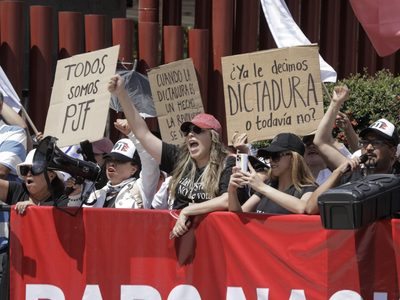 Reforma judicial: WSJ compara a México con Venezuela y el Financial Times con Rusia