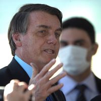 Jair Bolsonaro mencionó el caso de Chile para instar a los brasileños a votar: “No reclamen”