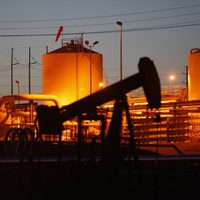 El barril de petróleo Brent se hunde tras ataques iraníes contra bases de EU en Qatar e Irak