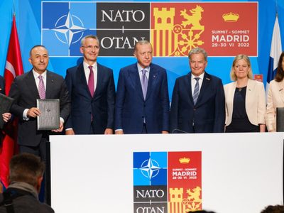 La OTAN invita formalmente a Suecia y Finlandia a integrarse en la Alianza
