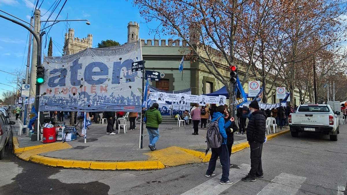 El gremio docente cumplió su segundo día de paro durante la semana. Fuente: (Minuto Neuquén).