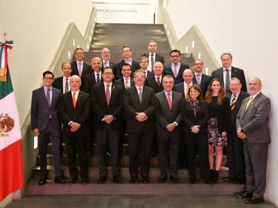 Ebrard pacta con CCE encuentros mensuales con la cúpula empresarial