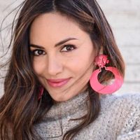 ¡Misericordia señorita! Valerie Domínguez posa de espaldas y lo que se ve te lleva directo al abismo