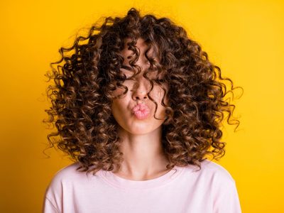 Rulos bajo control: productos, hábitos y trucos que realmente funcionan