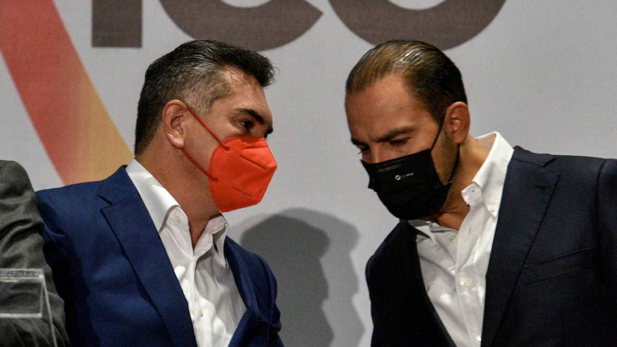 Alejandro Moreno y Marko Cortés, dirigentes nacionales del PRI y PAN, respectivamente