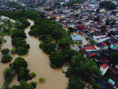 Terribles inundaciones en el noreste de Brasil: casi 20 muertos y miles de afectados