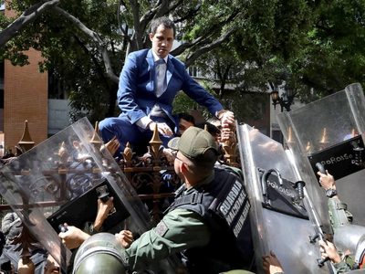 Mario Negri cruzó a Felipe Solá por el conflicto en Venezuela