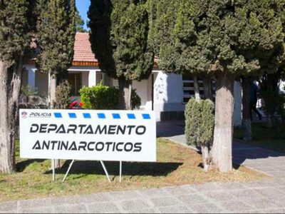 Desbarataron dos puntos de venta de drogas en la capital neuquina