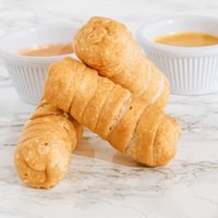 Cambiale la cara a la picada con estos tequeños que se hacen con solo 2 ingredientes