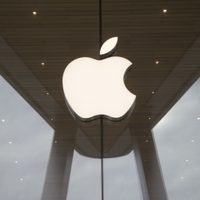 Empleados de tienda de Apple autorizan huelga por condiciones laborales