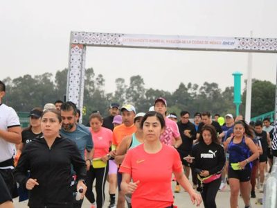 Maratón de la CDMX: Rutas y horarios del transporte de apoyo para la zona de salida