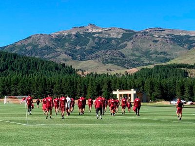 Autoridades evalúan el protocolo para la visita de River Plate a San Martín de los Andes