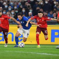 Italia cumple contra Albania y gana 2-1
