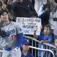 Ohtani se inscribe como el primer miembro del club de los 50/50 y Dodgers avanzan a playoffs