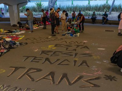 Comerciantes atacan tianguis trans en Glorieta de Insurgentes (Video)