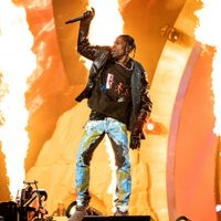 Travis Scott no enfrentará cargos penales por estampida en festival donde murieron 10 jóvenes