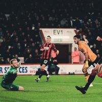 Raúl Jiménez vuelve a anotar y da la victoria al Wolves