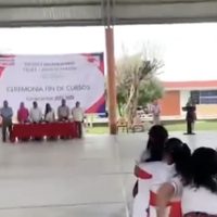Alumna de preparatoria denuncia acoso sexual en clausura de cursos; detienen a maestro
