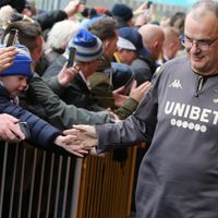 El plan del Leeds para que Bielsa siga dirigiendo en la Premier League