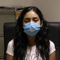 NL: maestra asegura que la inyectaron, pero no le aplicaron vacuna anticovid; más tarde se retracta