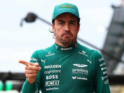 Es su rookie preferido: Fernando Alonso llenó de elogios a uno de los pilotos jóvenes de la F1