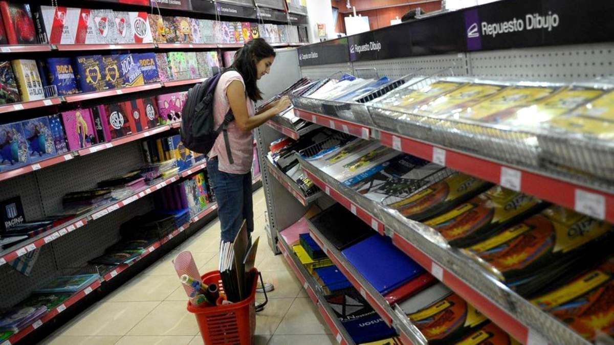 Programa de descuentos para la compra de útiles. Fuente: (Twitter)