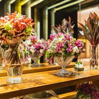 El secreto de la abuela para que flores y plantas duren meses en un florero y no se pudran