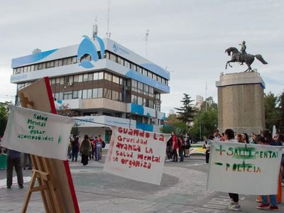 Denuncian falencias en la aplicación de la Ley de Salud Mental en Neuquén y exigen explicaciones al gobierno provincial