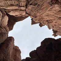 Realizarán la autopsia al cuerpo encontrado en la Cueva del León